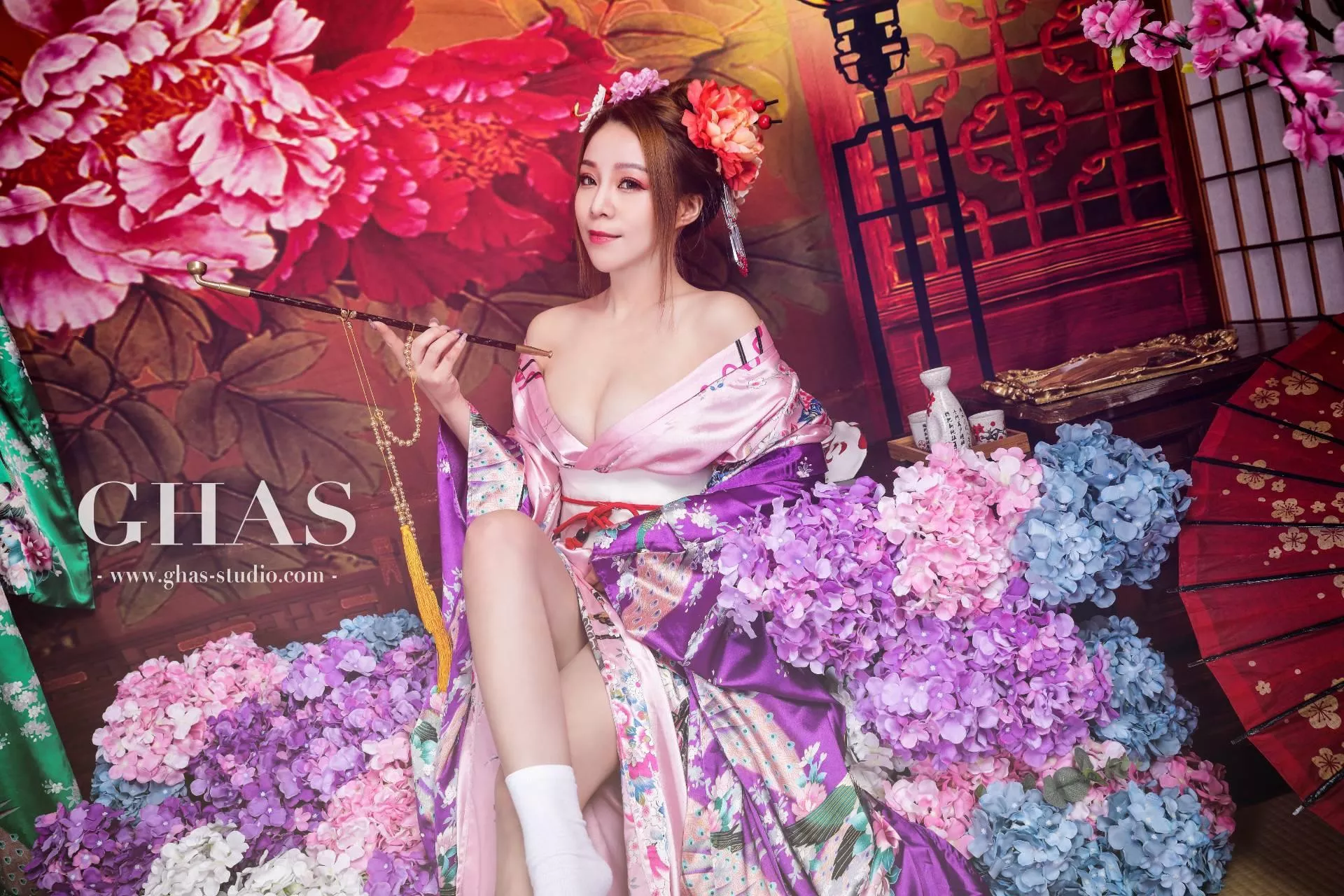 桃園中壢性感花魁寫真照-GHAS葛黑斯幸福攝影-GHAS葛黑斯幸福攝影-中壢美肌韓式證件照/面試履歷照/桃園專業形象照