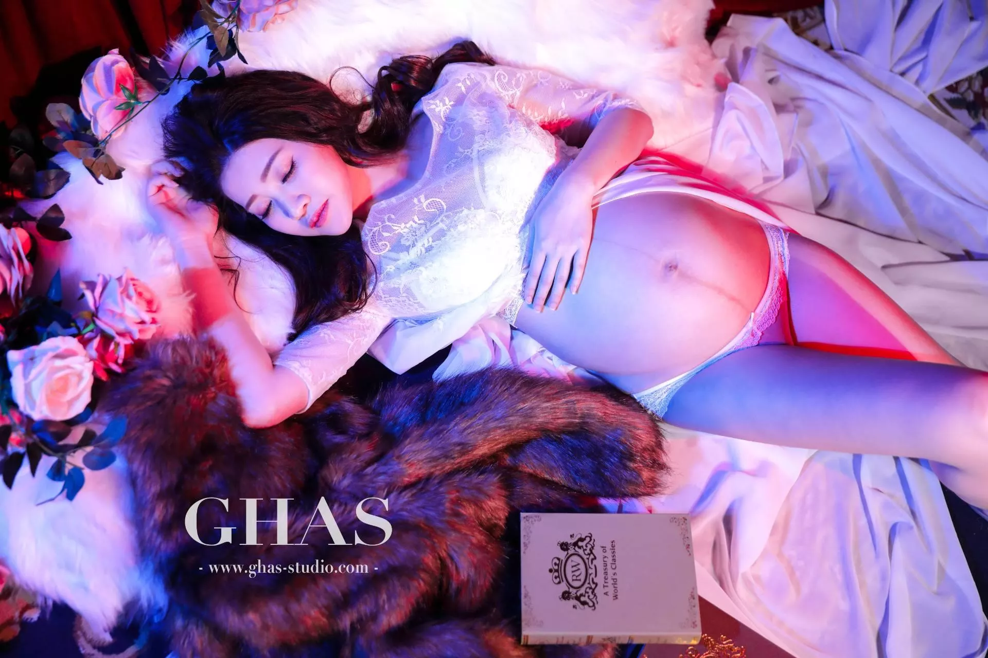 桃園中壢孕婦寫真推薦-GHAS葛黑斯幸福攝影-GHAS葛黑斯幸福攝影-中壢美肌韓式證件照/面試履歷照/桃園專業形象照