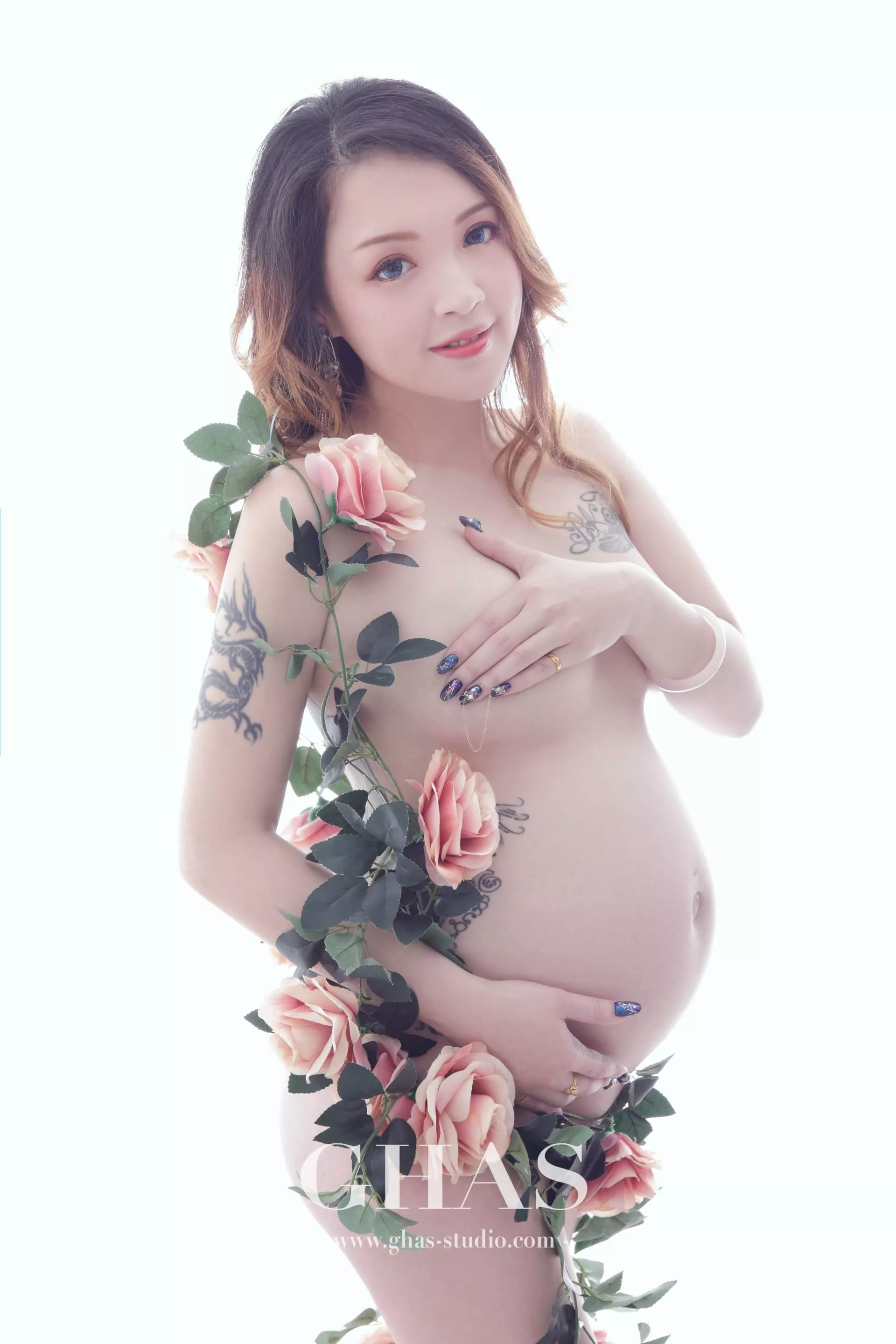 桃園中壢孕婦寫真推薦-GHAS葛黑斯幸福攝影-GHAS葛黑斯幸福攝影-中壢美肌韓式證件照/面試履歷照/桃園專業形象照