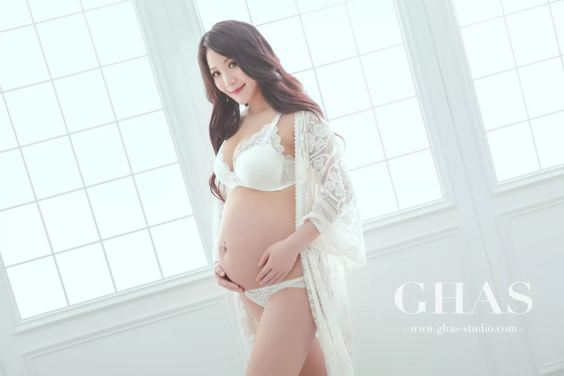 桃園中壢孕婦寫真推薦-GHAS葛黑斯幸福攝影-GHAS葛黑斯幸福攝影-中壢美肌韓式證件照/面試履歷照/桃園專業形象照