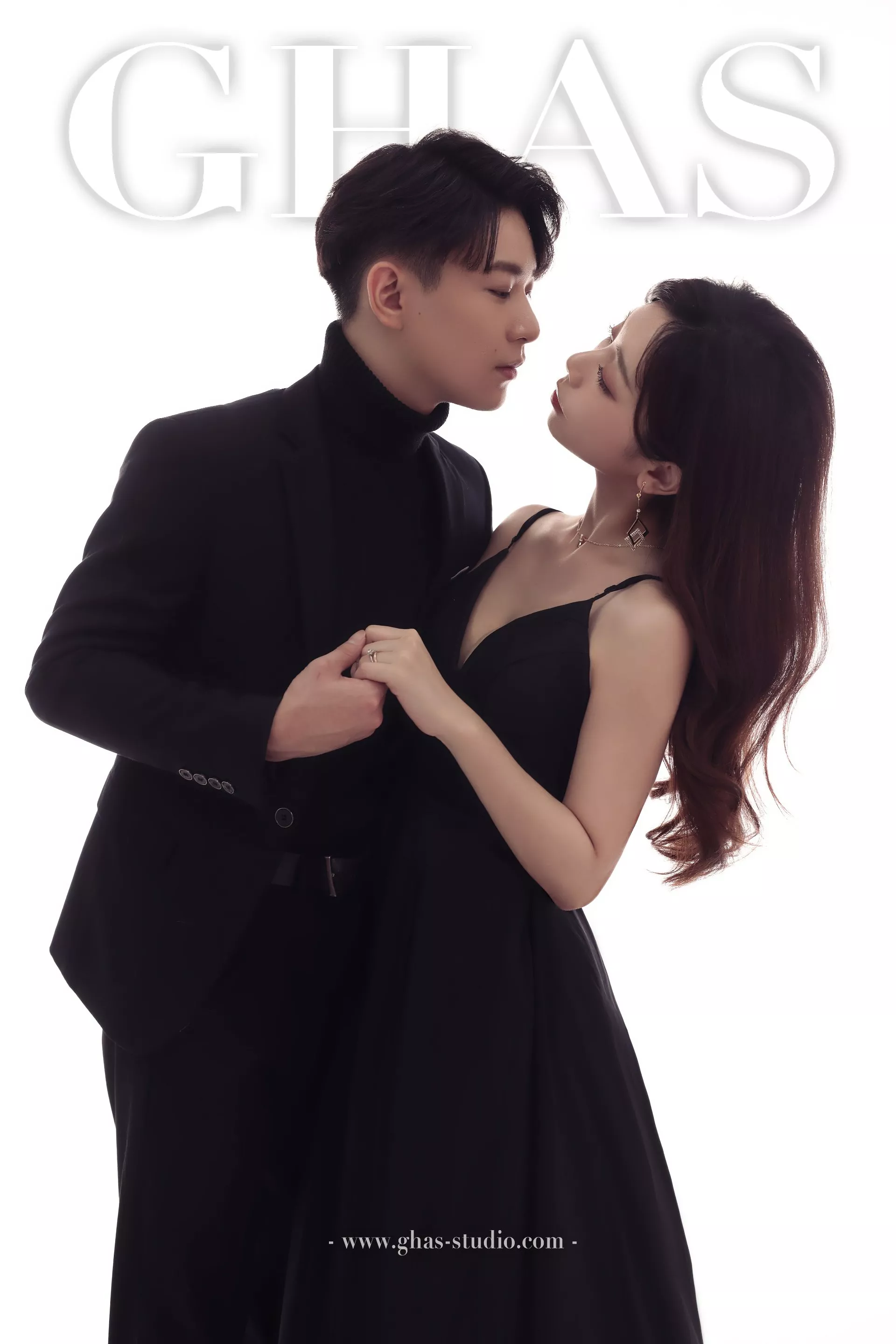 桃園中壢-韓式輕婚紗-GHAS葛黑斯幸福攝影-中壢美肌韓式證件照/面試履歷照/桃園專業形象照