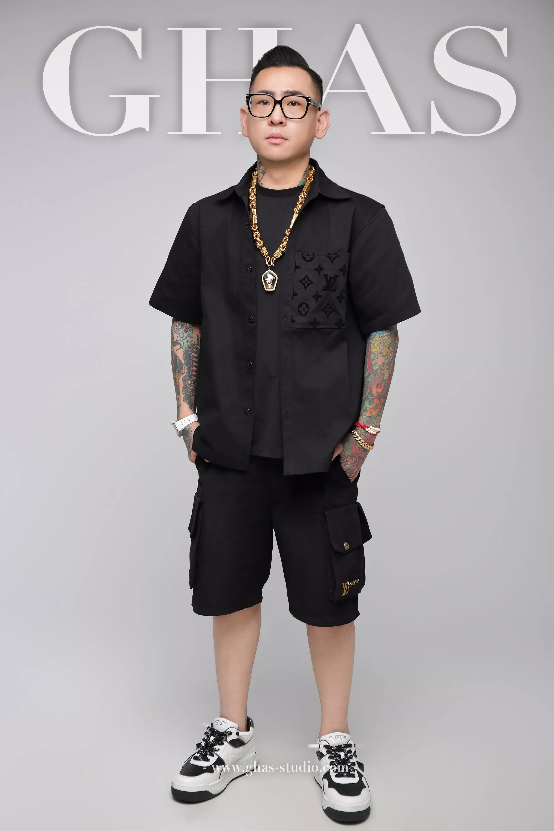 桃園中壢專業形象照推薦-GHAS葛黑斯幸福攝影-GHAS葛黑斯幸福攝影-中壢美肌韓式證件照/面試履歷照/桃園專業形象照