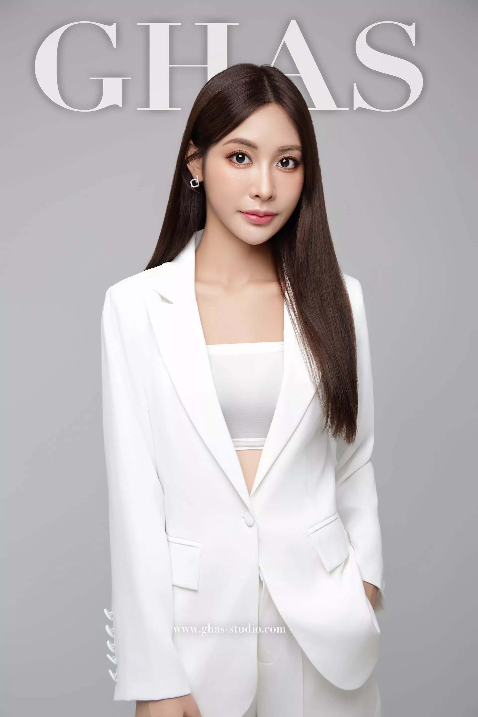 桃園中壢專業形象照推薦-GHAS葛黑斯幸福攝影-GHAS葛黑斯幸福攝影-中壢美肌韓式證件照/面試履歷照/桃園專業形象照